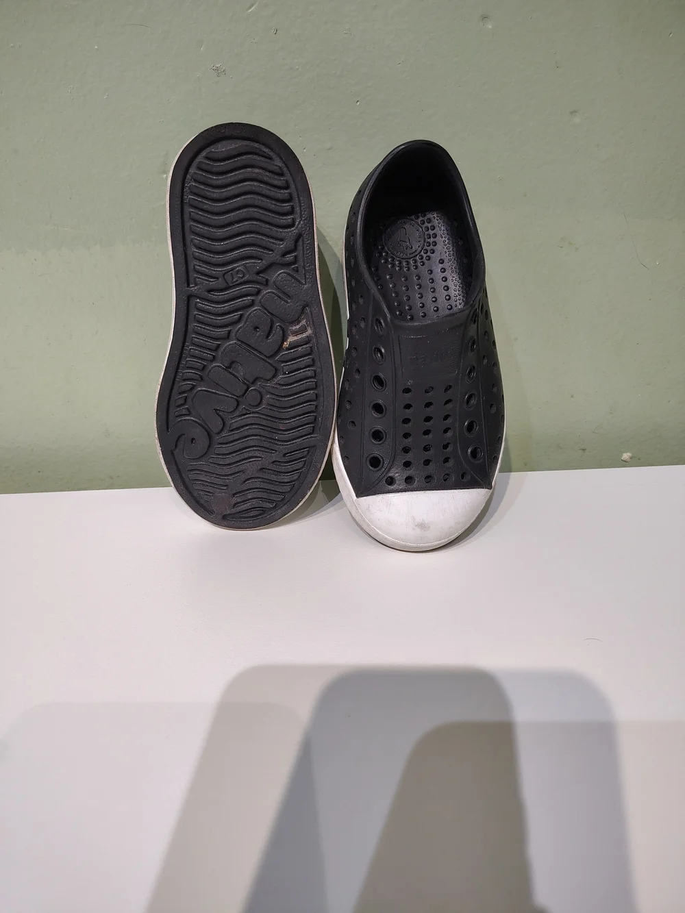 Native Black Slip On Water Shoes Toddler Size Sze 7 Waterproof Boys Girls